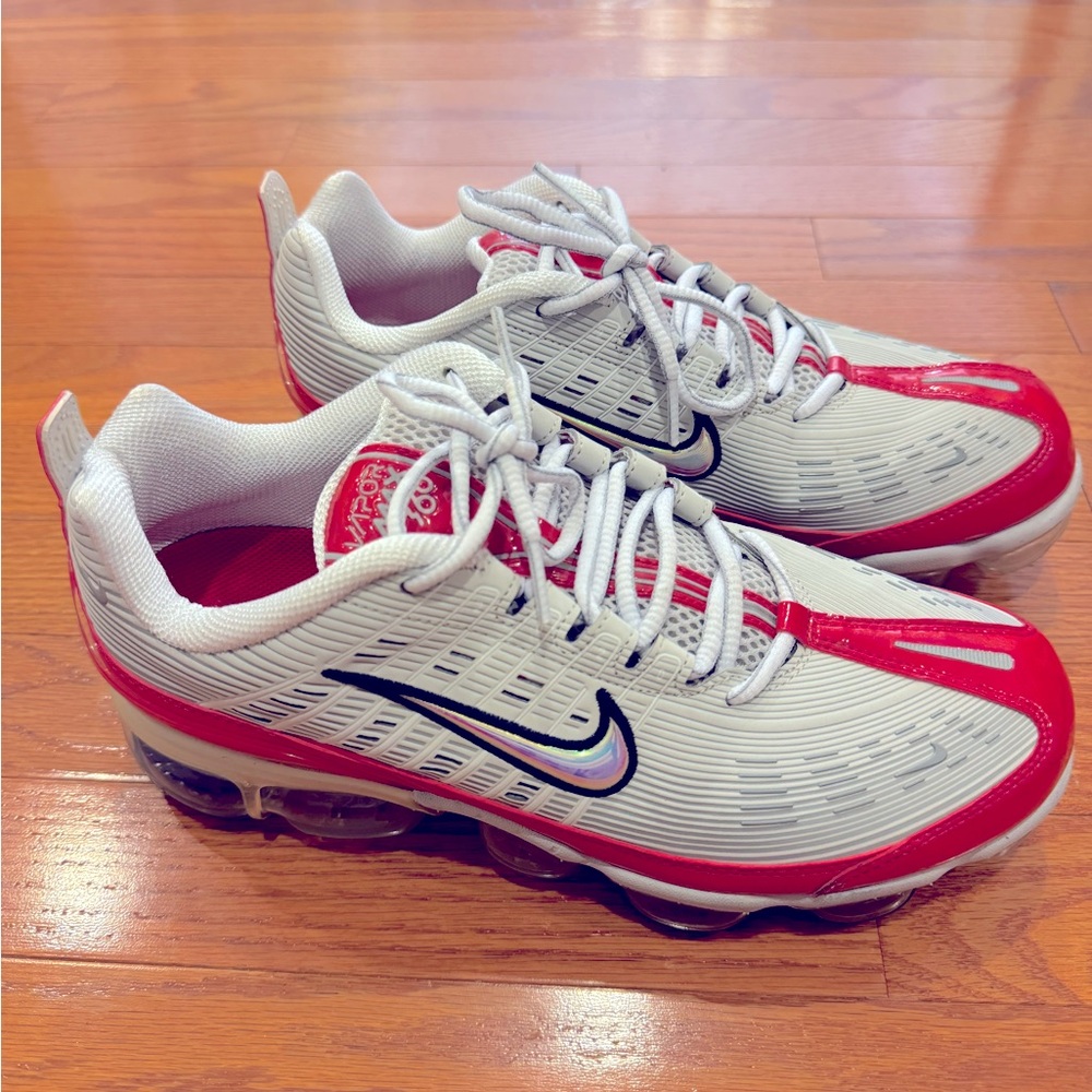 Women’s Nike Air Vapormax 360; white, gray and red; size 9